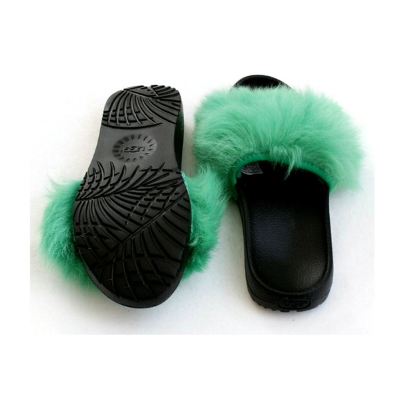 NWT UGG Royale Slides - Emerald Green - Picture 4 of 4